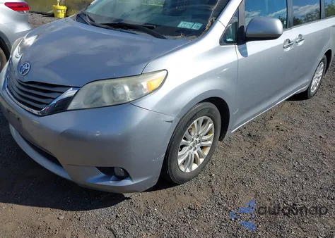 2012 Toyota Sienna Xle V6 8 Passenger from USA, damaged, VIN 5TDYK3DCXCS235154